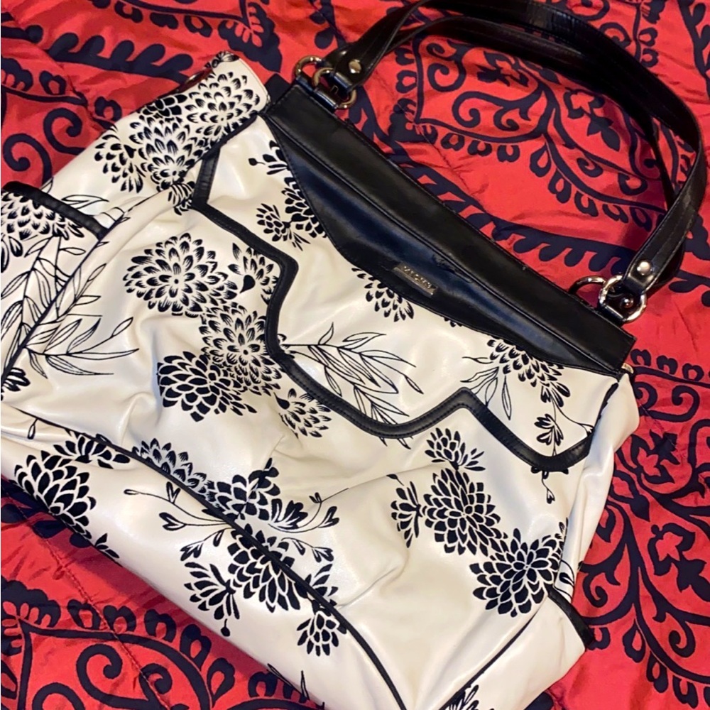 Miche magnetic interchangeable design handbag